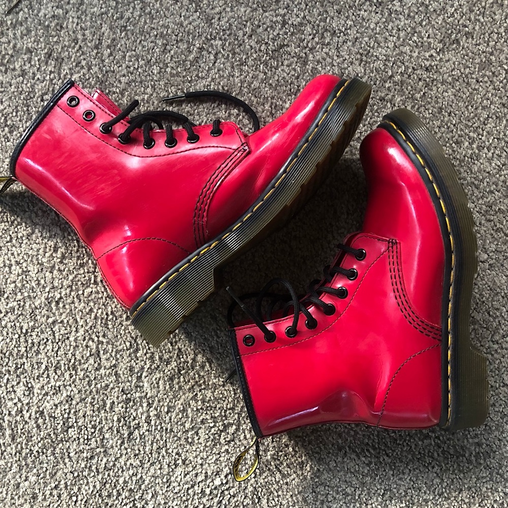 Dr. Martens Womens 1460 Patent 'Red' Boots